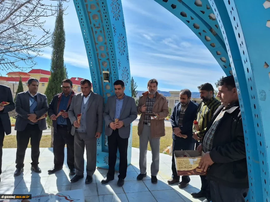 به مناسبت هفته مقاومت و گرامی داشت پنجمین سالگرد شهادت سردار دلها حاج قاسم سلیمانی ویژه برنامه ای در دانشگاه ملی مهارت استان کهگیلویه و بویراحمد(مرکز دختران یاسوج)برگزار گردید 4